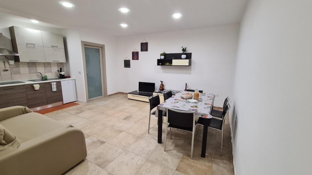 Sedici Scalini Villa Taranto Exteriör bild